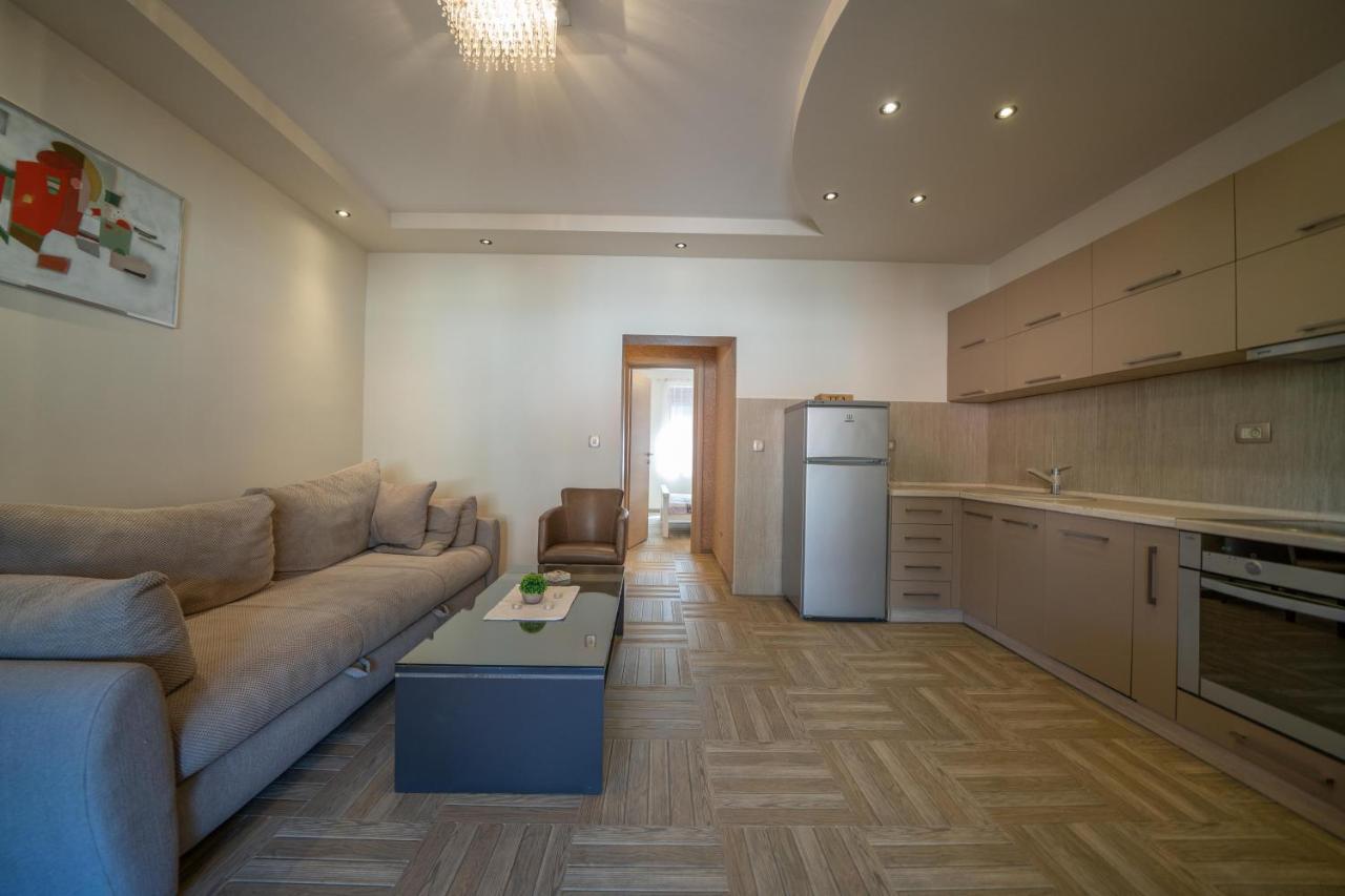 Apartments Milunovic Котор Екстериор снимка