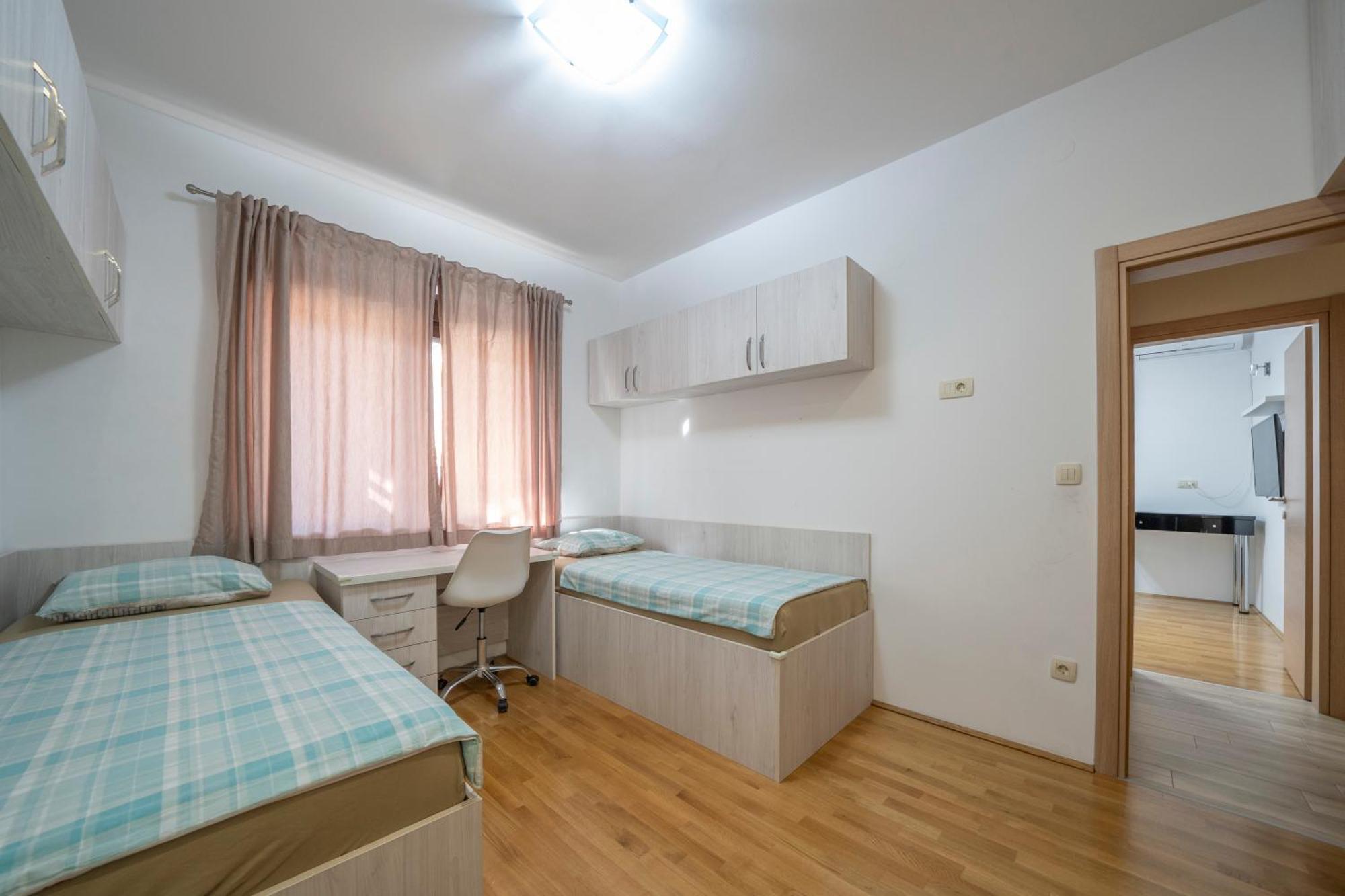Apartments Milunovic Котор Екстериор снимка